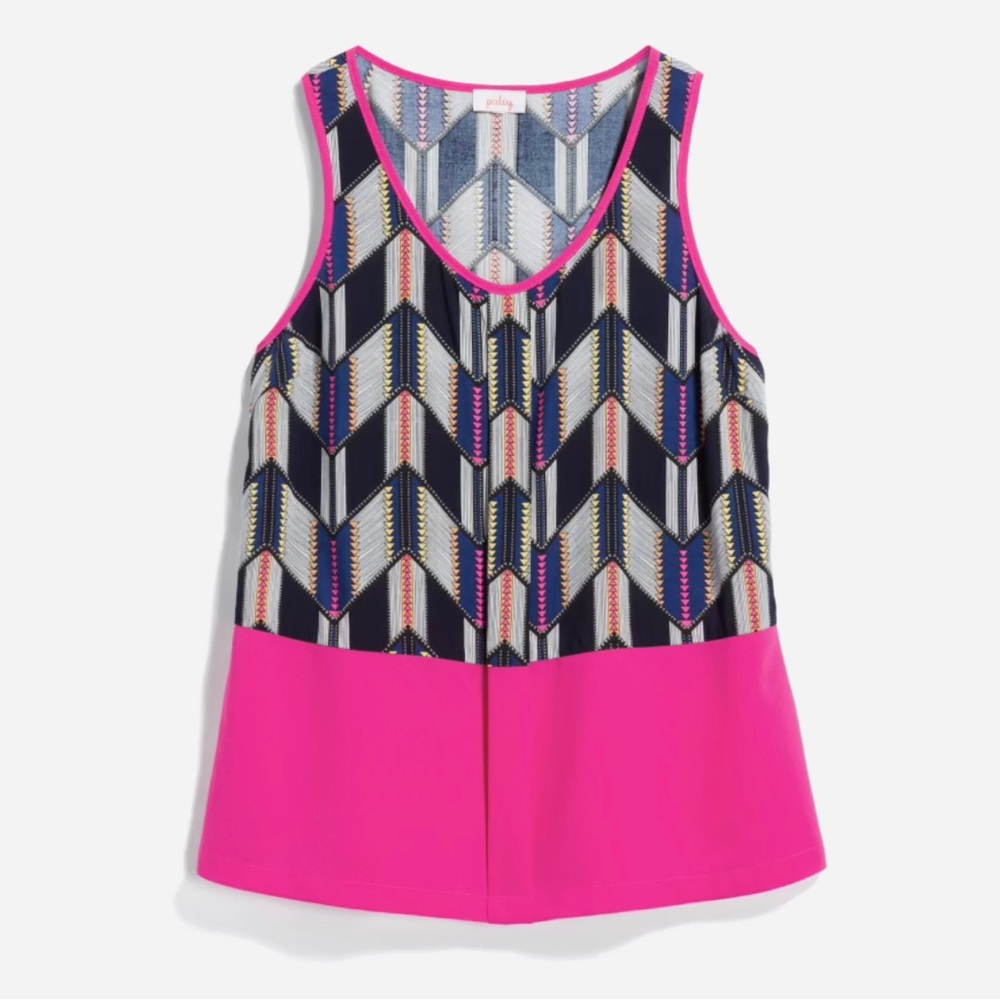 Size M sleeveless color block top